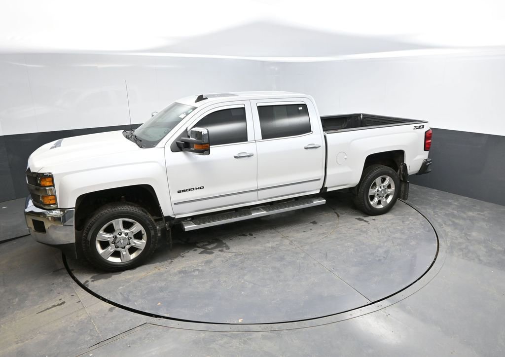 Used 2019 Chevrolet Silverado 2500 LTZ w/ LTZ Plus Package image 23