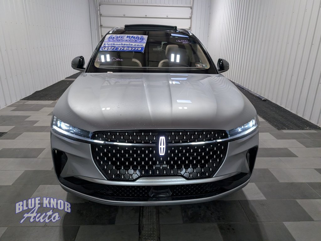 Used 2024 Lincoln Nautilus Reserve w/ Equipment Group 202A AWD/4WD image 6