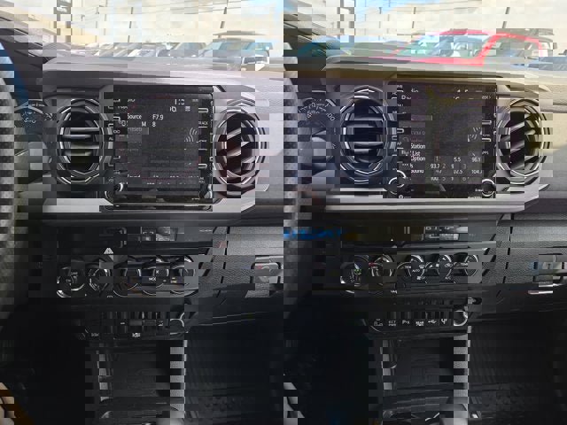 Used 2021 Toyota Tacoma TRD Off-Road w/ Technology Package image 15