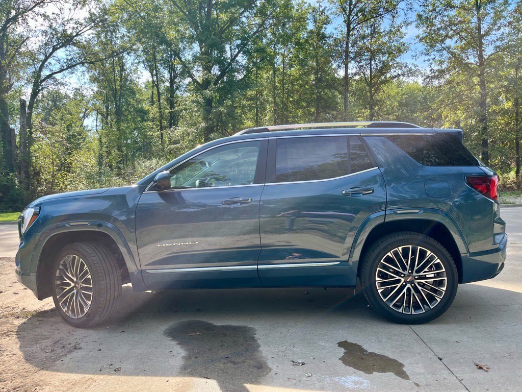 New 2026 GMC Terrain Denali w/ LPO, Floor Liner Package image 6