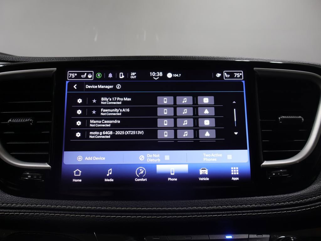 Used 2023 Chrysler Pacifica Touring-L image 24