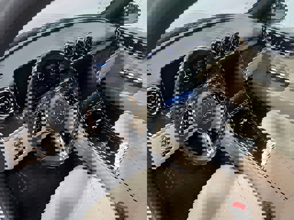 Used 2022 Mercedes-Benz C 300 4MATIC Sedan image 21