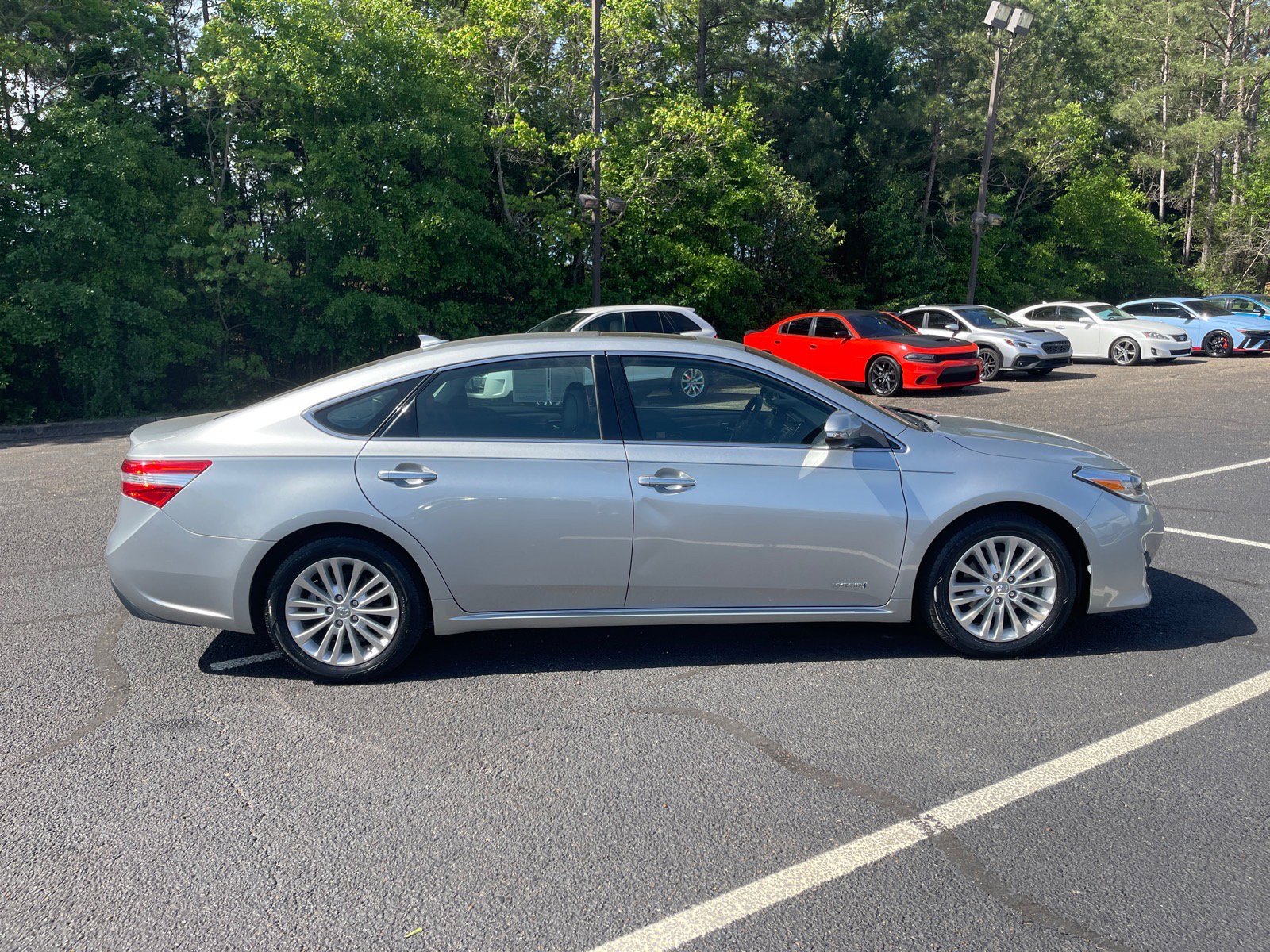 Used 2015 Toyota Avalon Limited w/ Technology Package FWD image 21