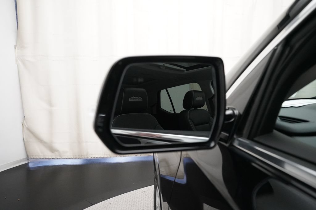 Used 2020 Chevrolet Traverse High Country AWD/4WD image 26