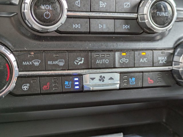 Used 2024 Ford F250 Lariat AWD/4WD image 25