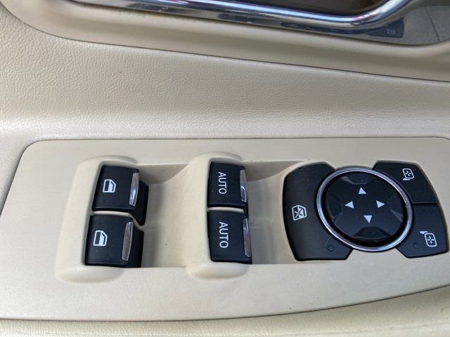Used 2018 Ford Taurus Limited image 20