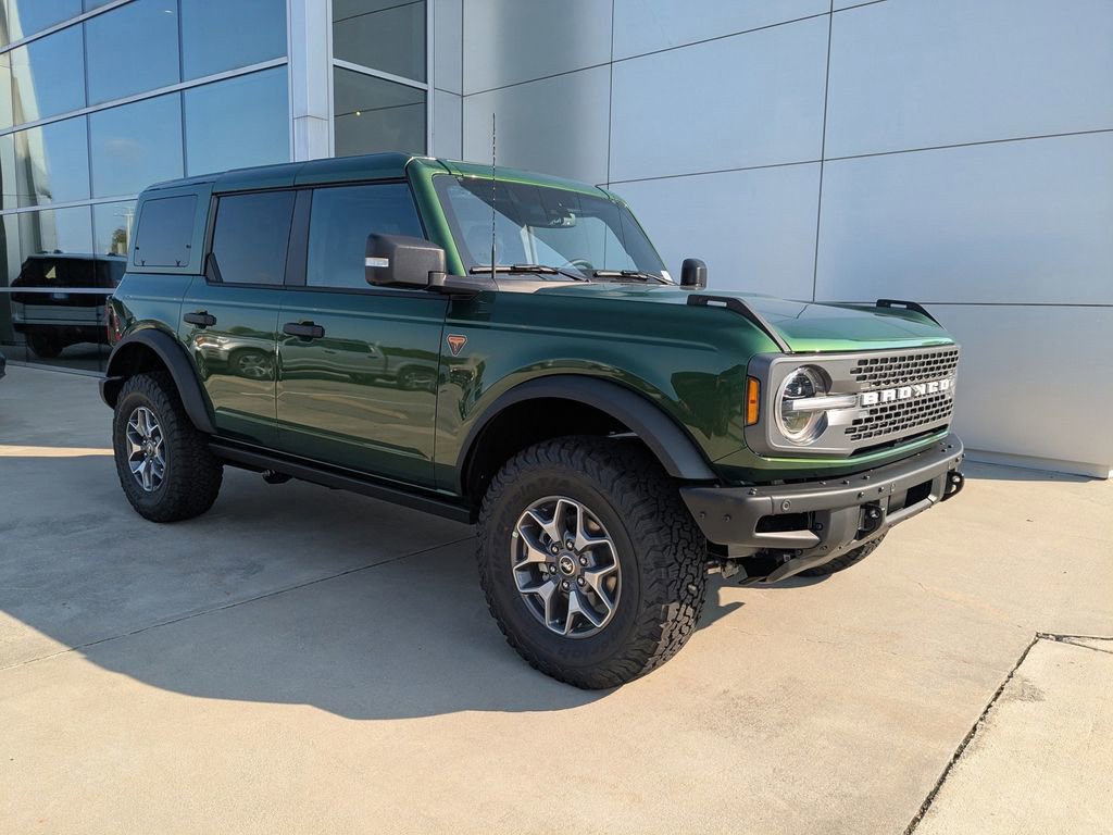 New 2025 Ford Bronco Badlands image 3