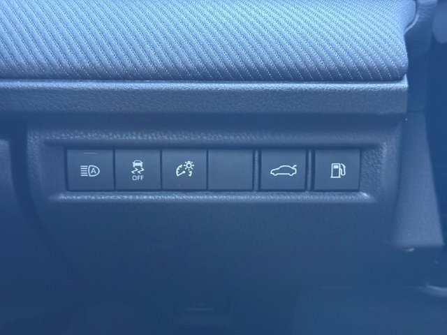 Used 2025 Toyota Camry SE FWD image 28