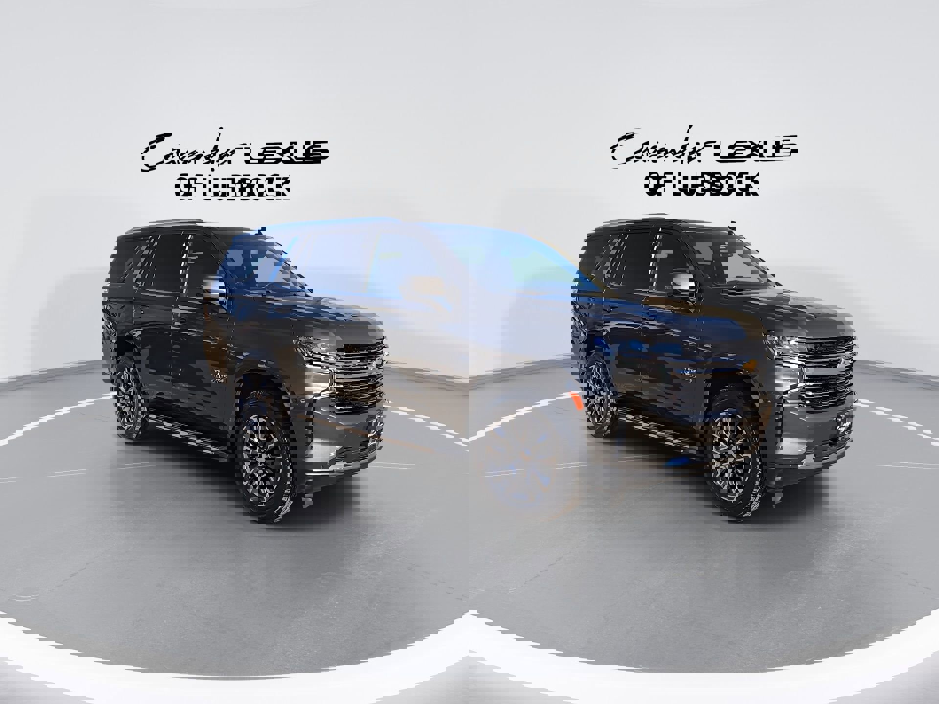 Used 2021 Chevrolet Tahoe LT w/ Luxury Package AWD/4WD image 2