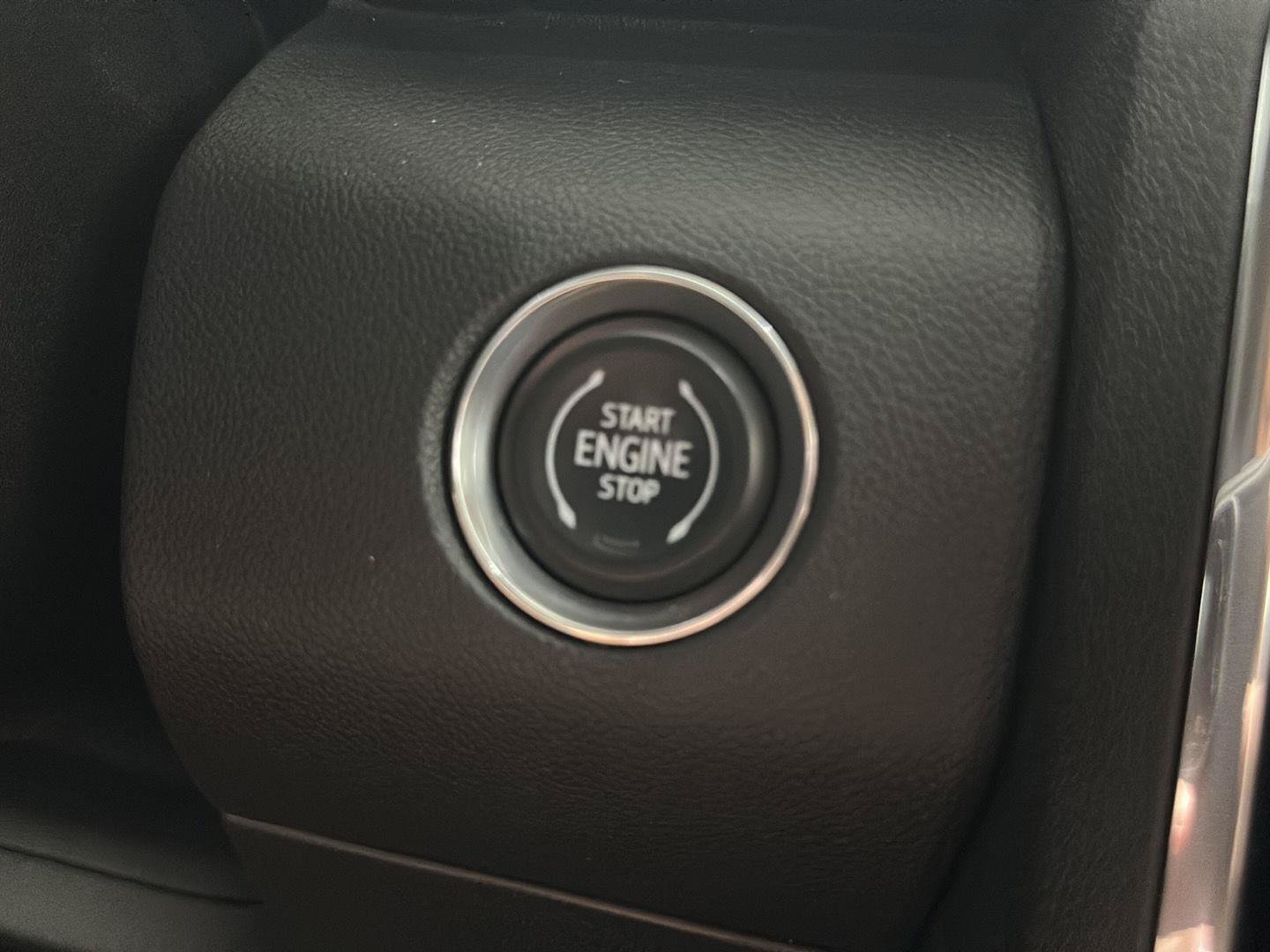Used 2025 GMC Acadia Elevation w/ Elevation Premium Package AWD/4WD image 15