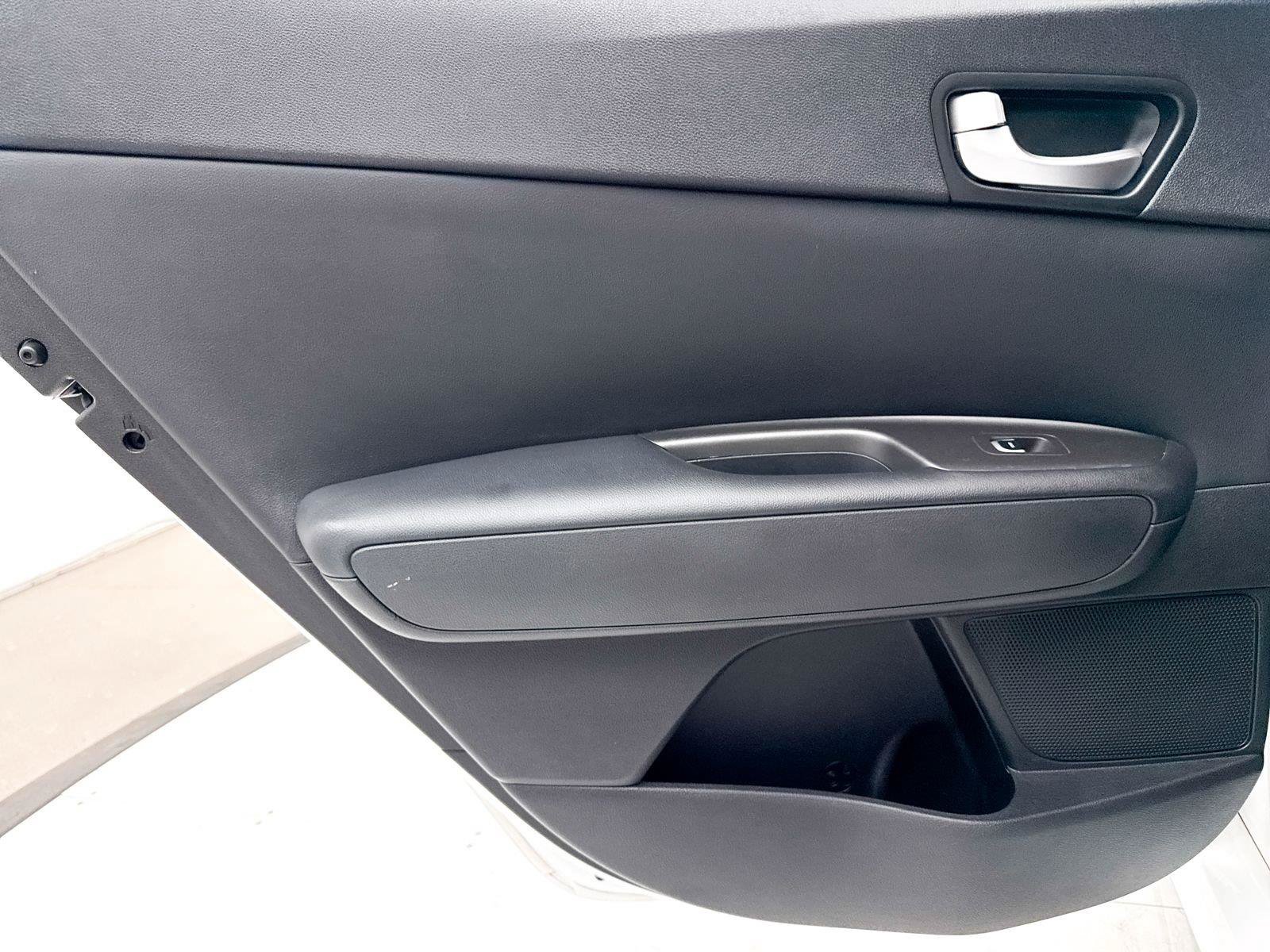 Used 2018 Kia Optima LX FWD image 28