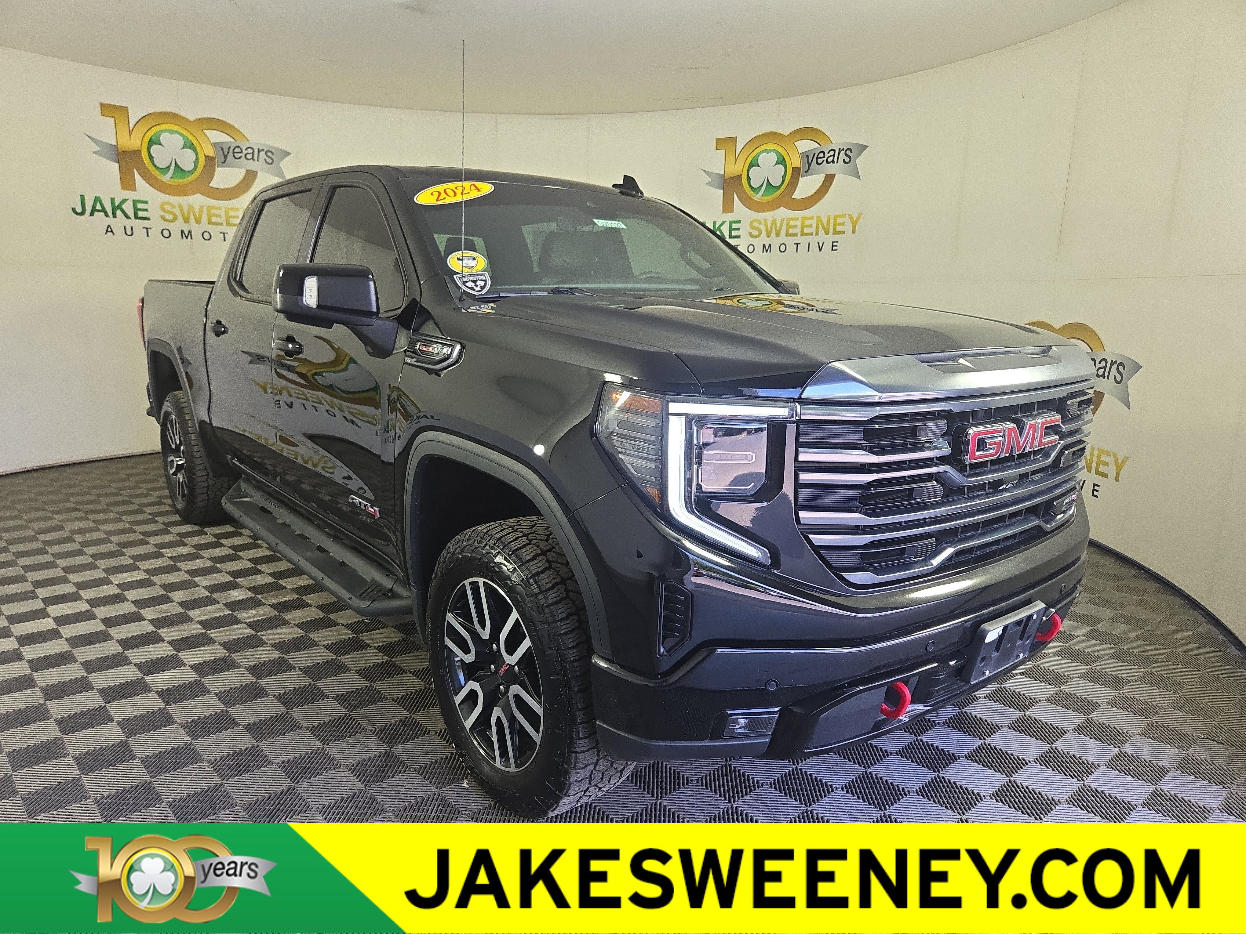 Certified 2024 GMC Sierra 1500 AT4 w/ Technology Package AWD/4WD image 1