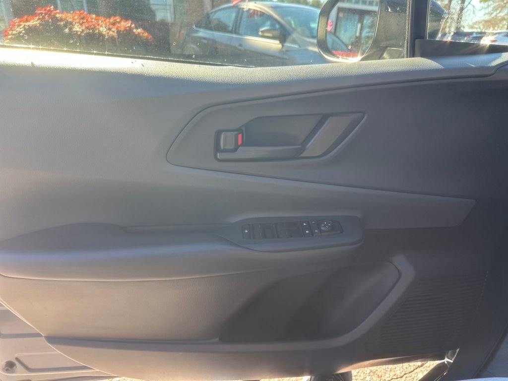 Used 2023 Toyota Prius LE image 11