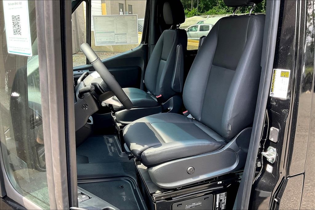 New 2025 Mercedes-Benz Sprinter 144 Cargo image 7