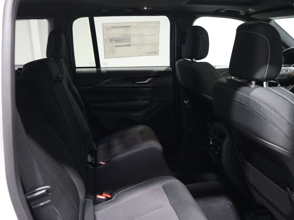New 2026 Jeep Grand Cherokee Laredo X AWD/4WD image 13