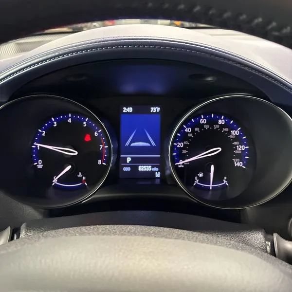 Used 2021 Toyota C-HR XLE FWD image 16