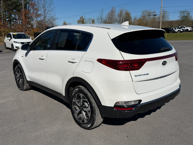 Used 2020 Kia Sportage LX AWD/4WD image 3