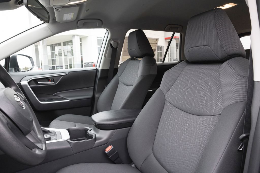 New 2025 Toyota RAV4 XLE image 8