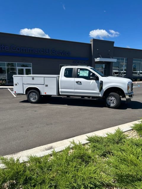 New 2026 Ford F250 XL w/ XL Chrome Package AWD/4WD image 2