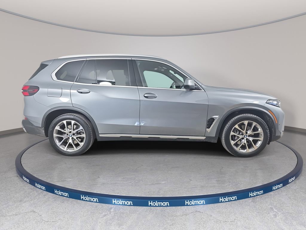 Used 2026 BMW X5 xDrive40i w/ Climate Comfort Package image 5