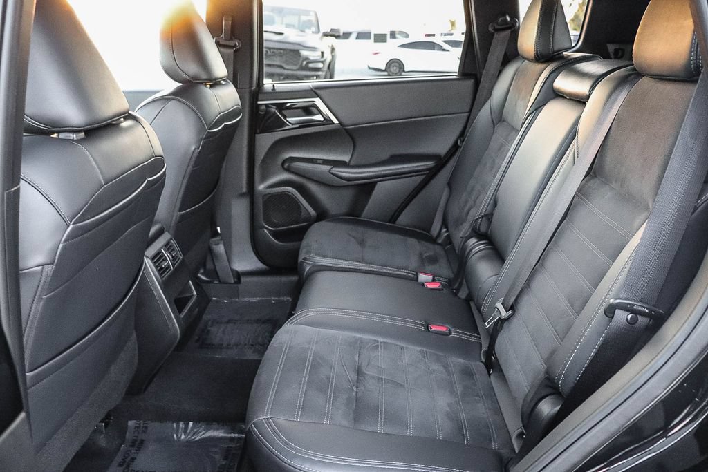 Used 2024 Mitsubishi Outlander SE AWD/4WD image 22