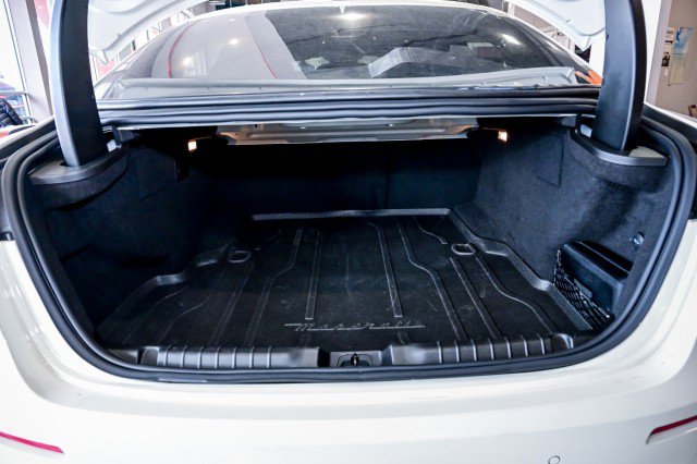 Used 2022 Maserati Ghibli Modena image 23