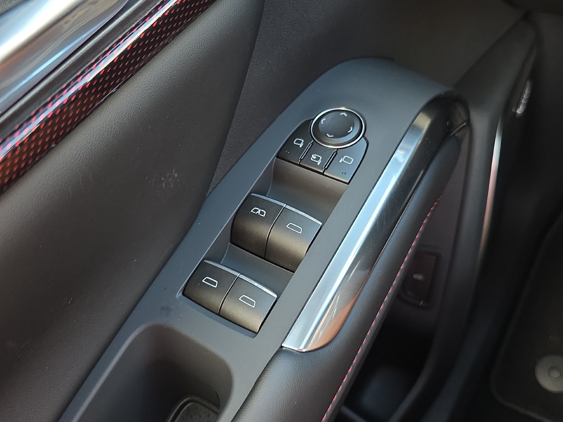 New 2027 Chevrolet Traverse RS FWD image 14
