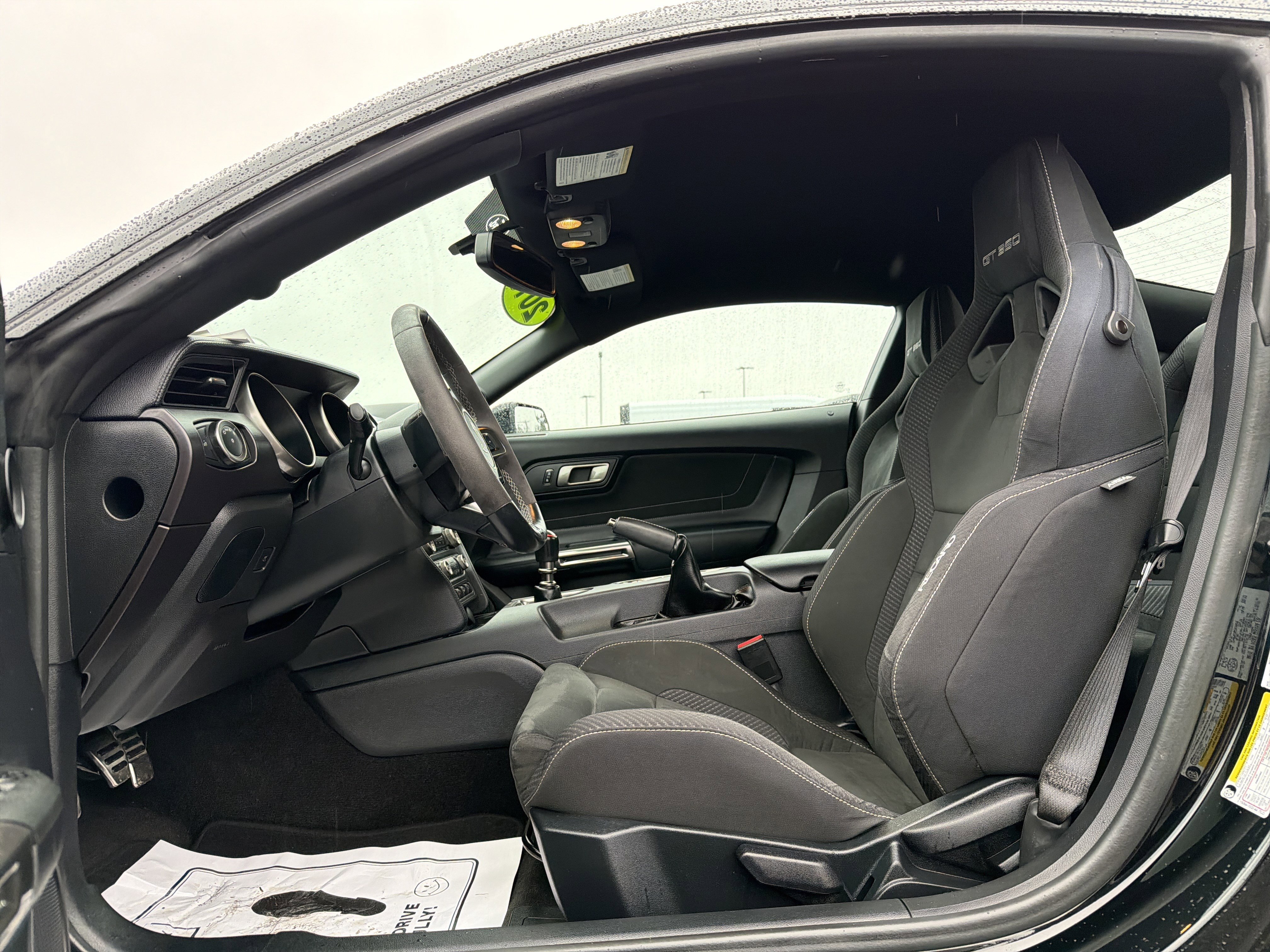 Used 2016 Ford Mustang Shelby GT350 w/ Track Package image 10