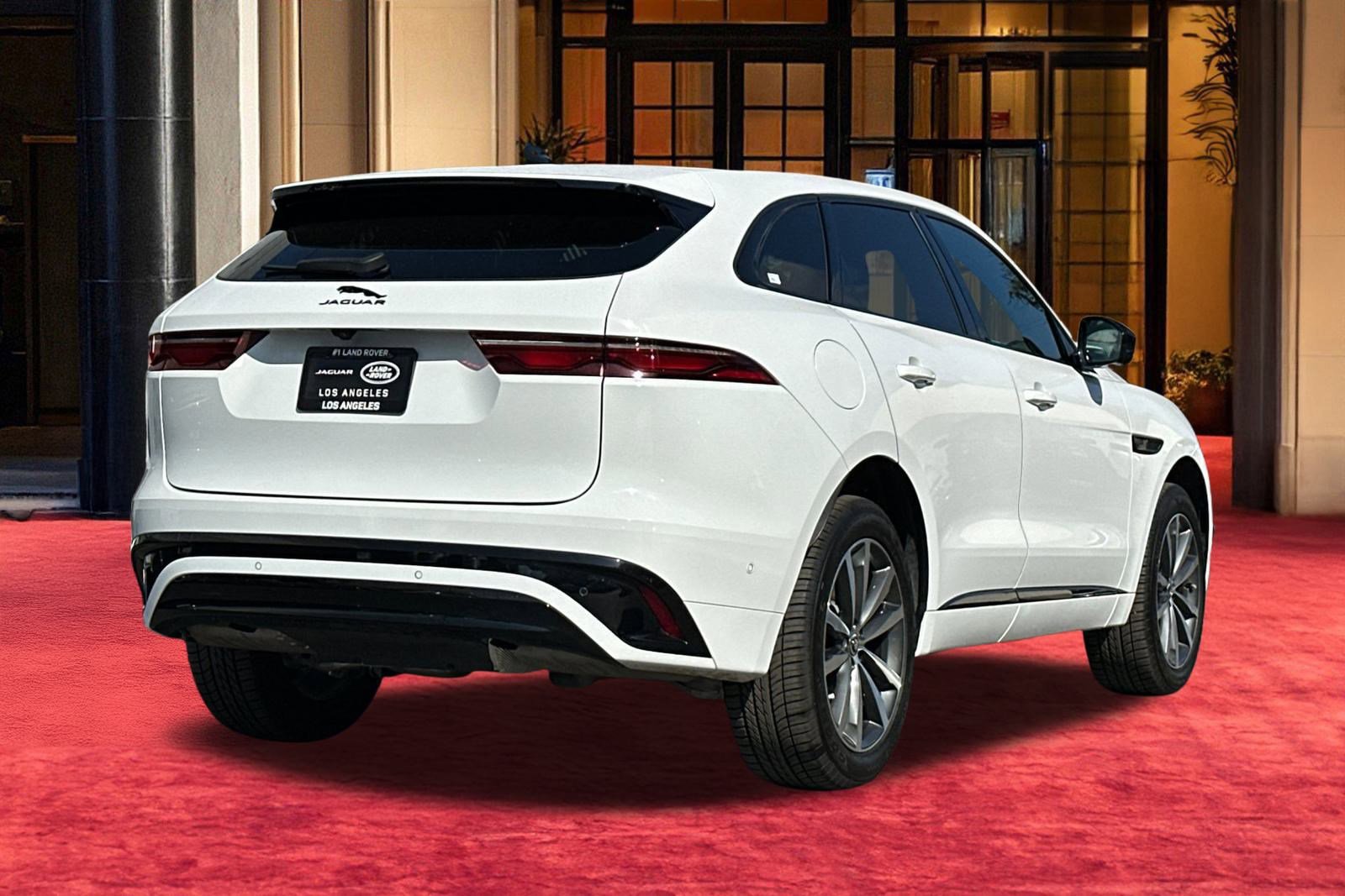 Used 2025 Jaguar F-PACE R-Dynamic S image 10