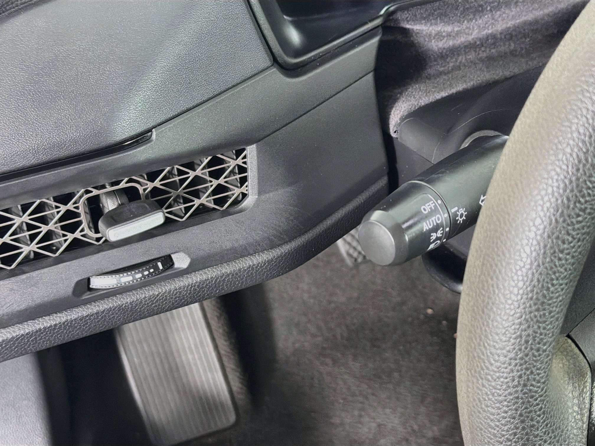 Used 2025 Honda Accord SE image 17
