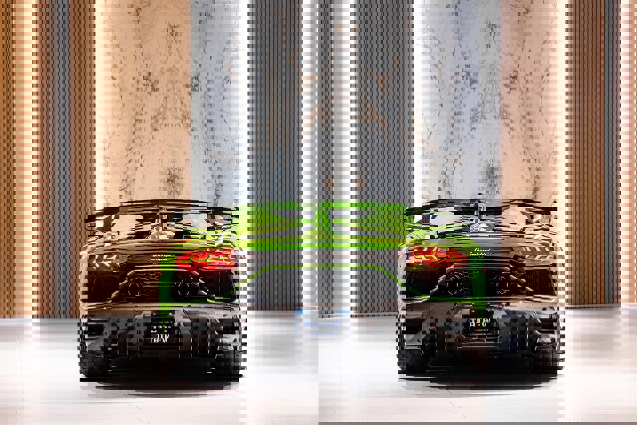 Used 2021 Lamborghini Aventador SVJ image 8