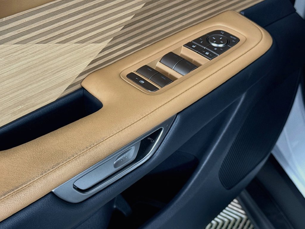 New 2026 Lexus ES 350e w/ Accessory Package (Z1) FWD image 20