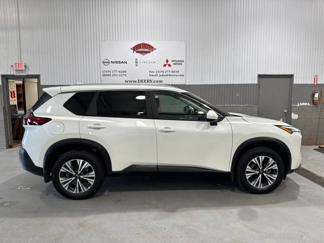 Certified 2023 Nissan Rogue SV w/ SV Premium B Package AWD/4WD image 3