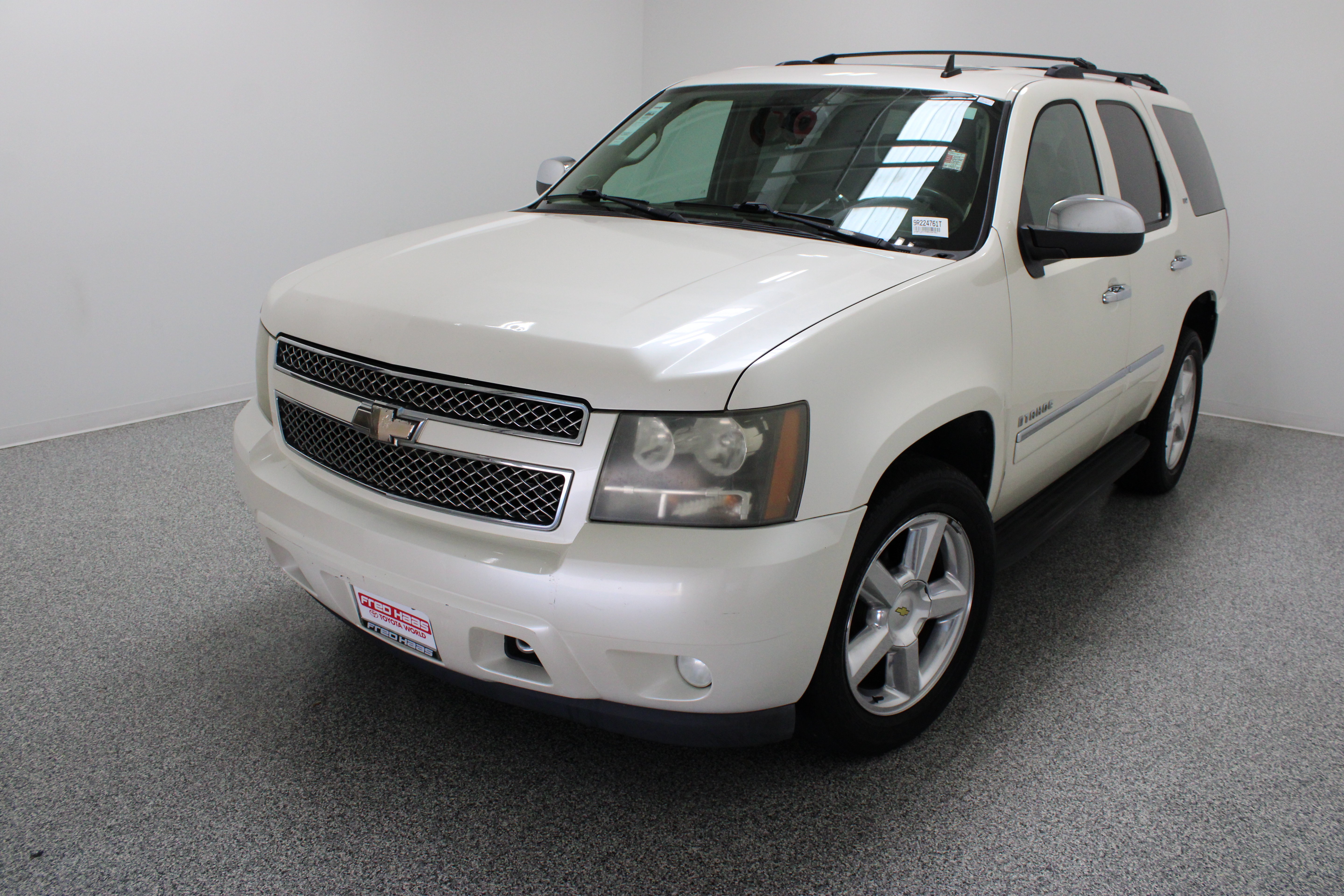 Used 2009 Chevrolet Tahoe LTZ RWD image 2