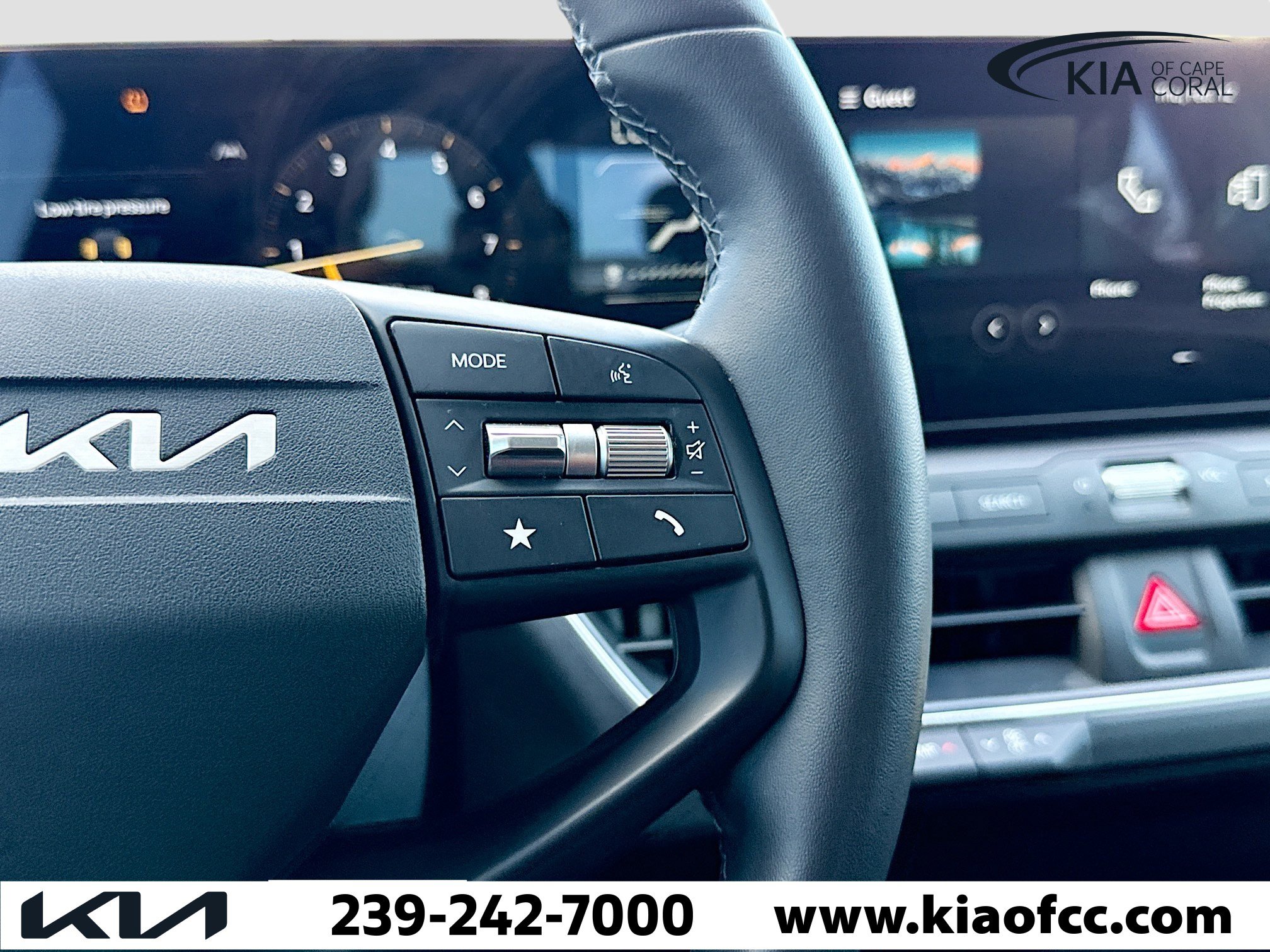 Certified 2025 Kia K4 EX image 34