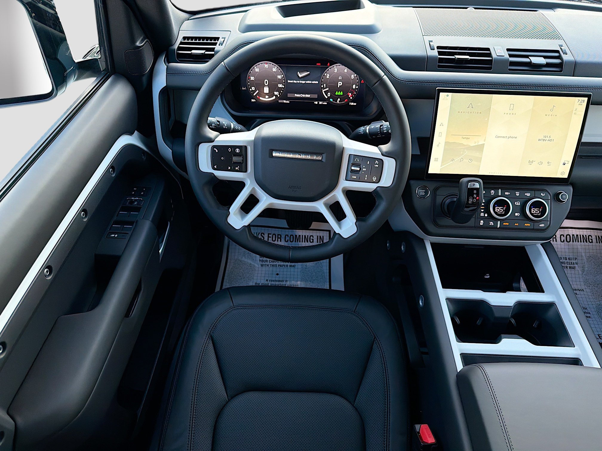 New 2026 Land Rover Defender 110 X-Dynamic SE AWD/4WD image 16