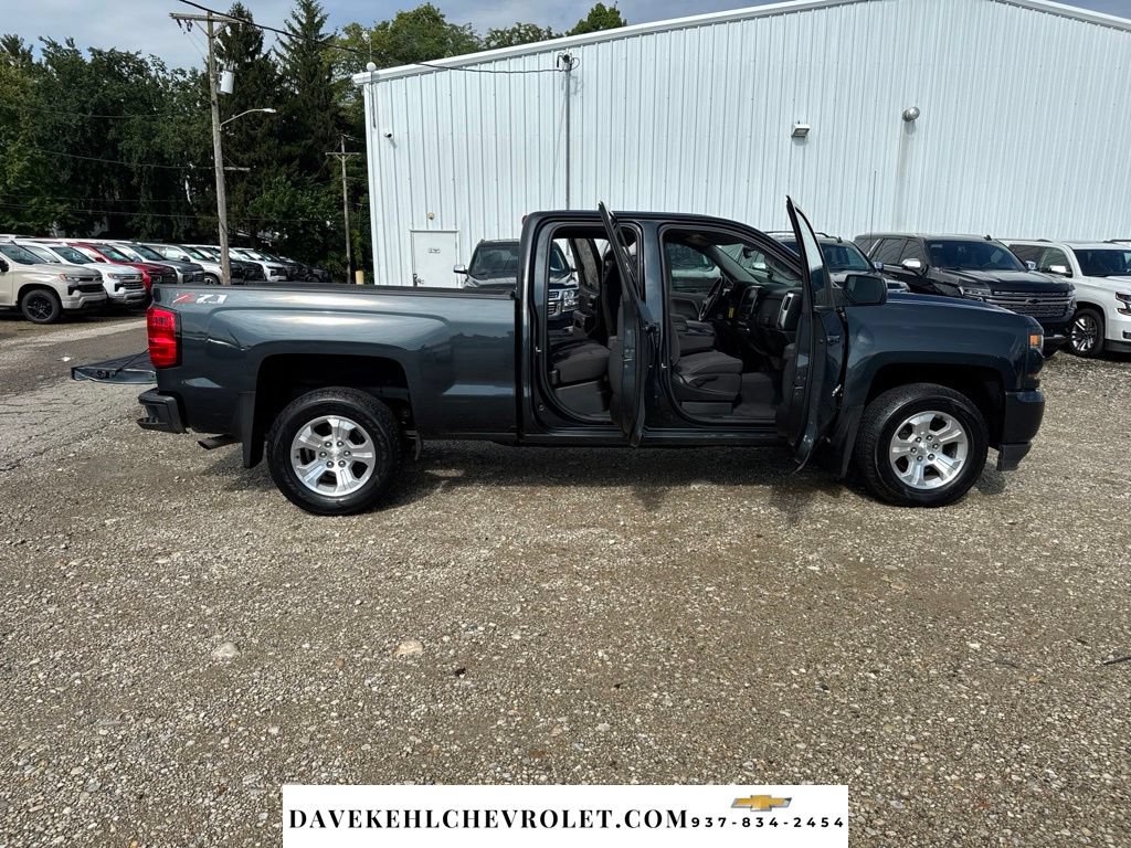 Used 2019 Chevrolet Silverado 1500 LT w/ All Star Edition AWD/4WD image 31
