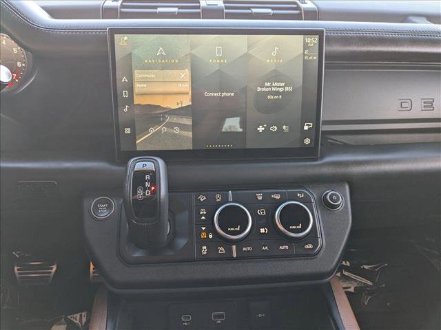 Used 2024 Land Rover Defender 110 X image 16