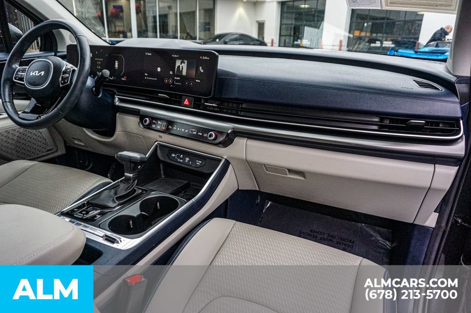 Used 2025 Kia Carnival SX Prestige image 27