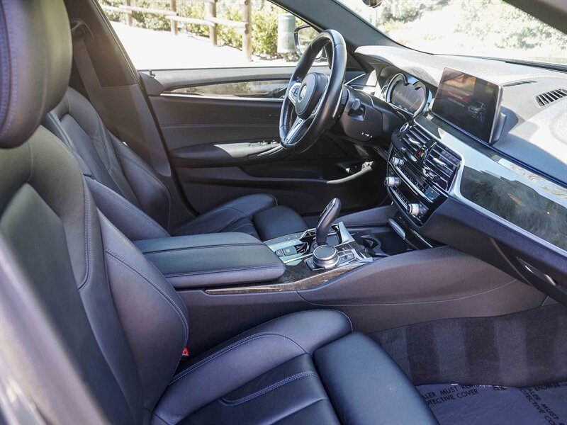 Used 2019 BMW 530e w/ M Sport Package RWD image 23