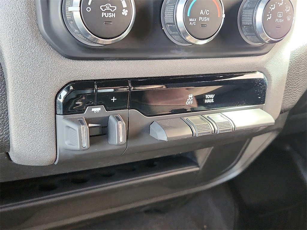 Used 2024 RAM 3500 Tradesman w/ Chrome Appearance Group image 21