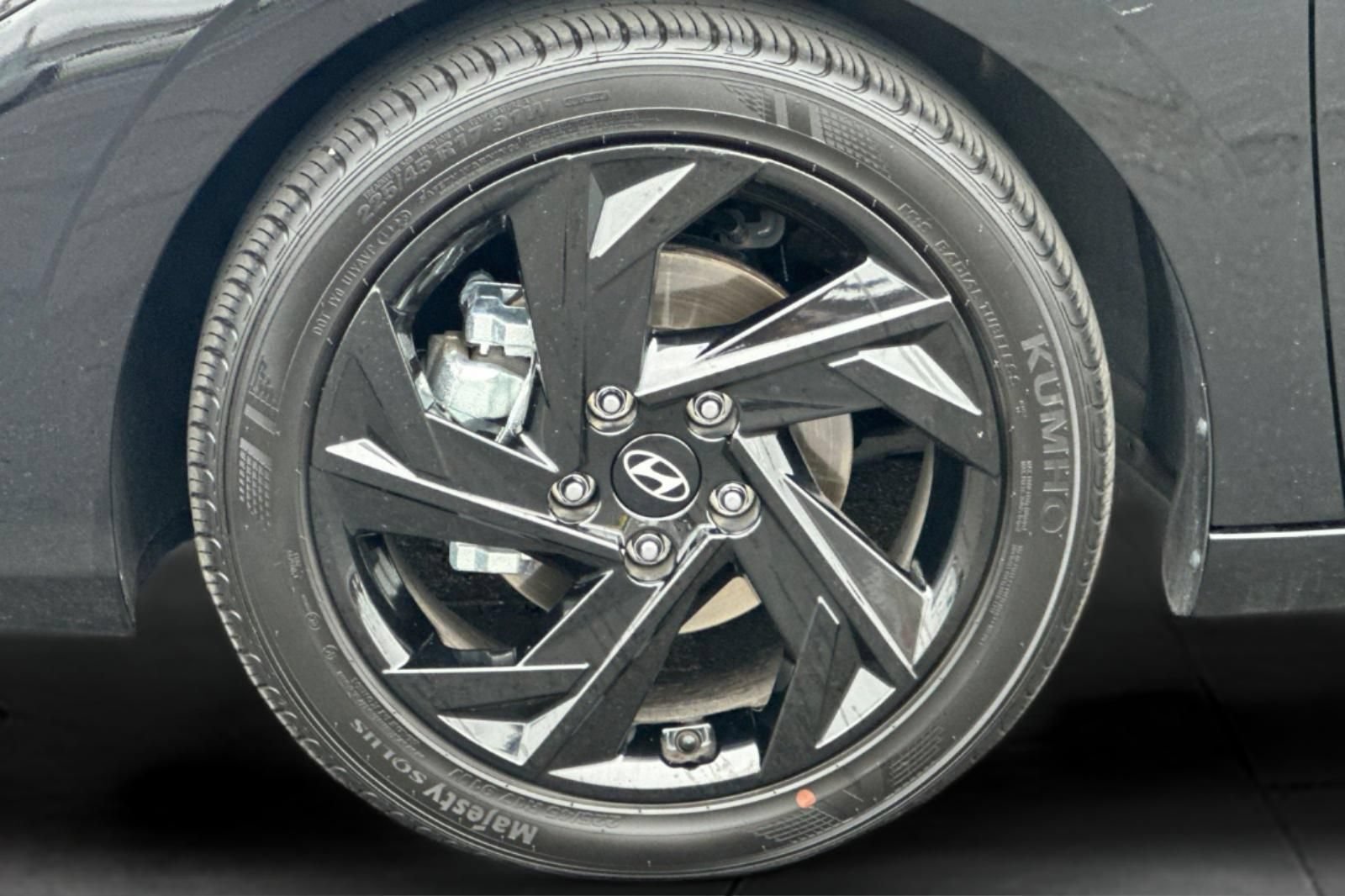 Certified 2026 Hyundai Elantra Sport FWD image 28