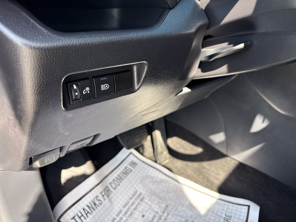 Used 2025 Toyota RAV4 LE AWD/4WD image 22