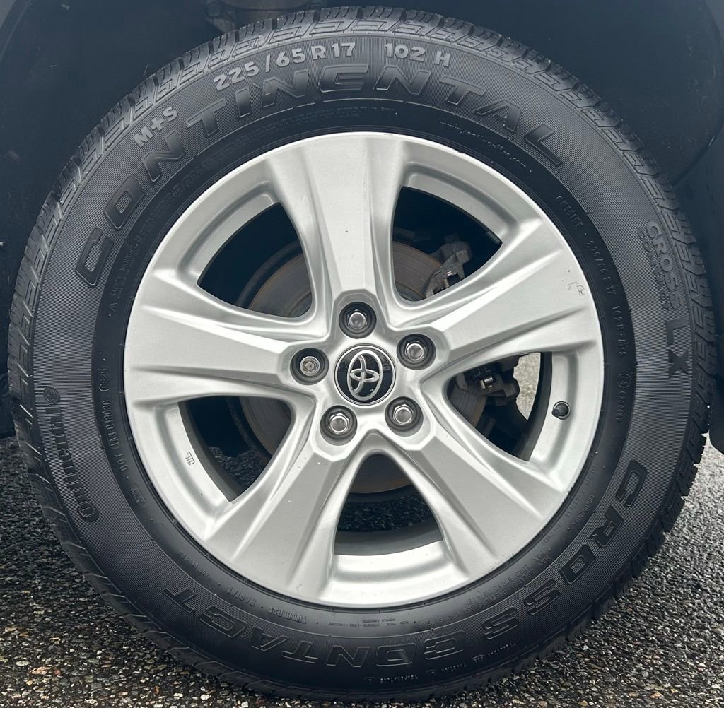 Certified 2021 Toyota RAV4 XLE image 26