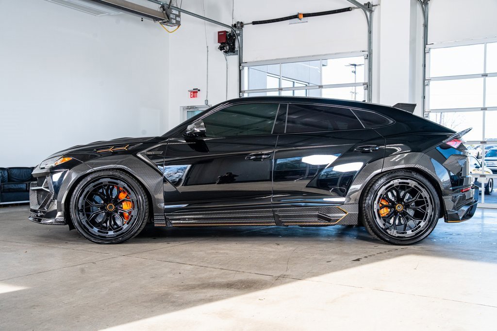 Used 2022 Lamborghini Urus image 8
