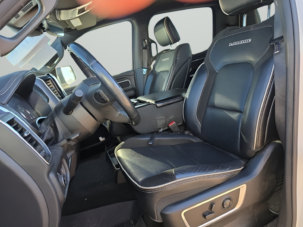 Used 2023 RAM 1500 Laramie AWD/4WD image 13