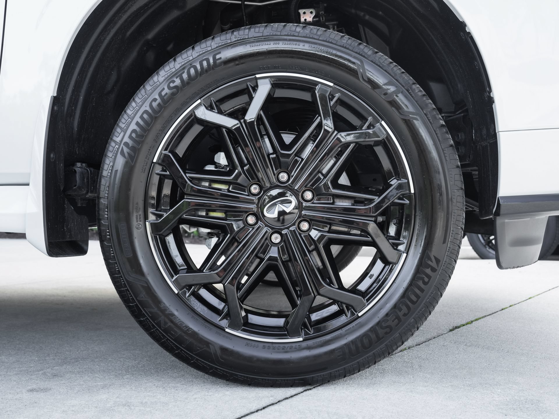 Certified 2026 INFINITI QX80 4WD image 26