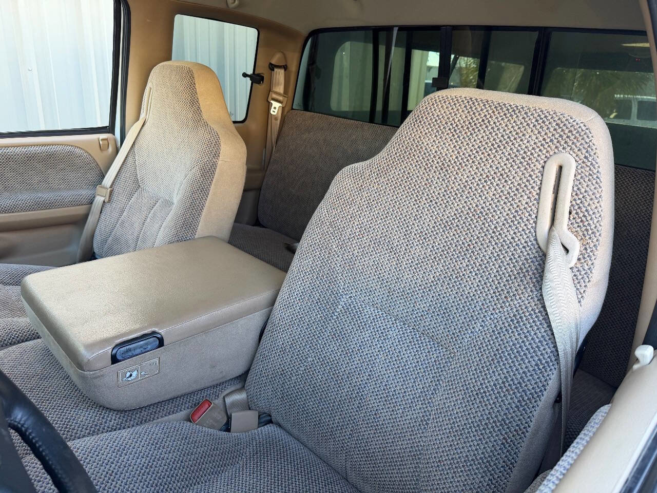 Used 1998 Dodge Ram 2500 Truck 4x4 Club Cab image 21