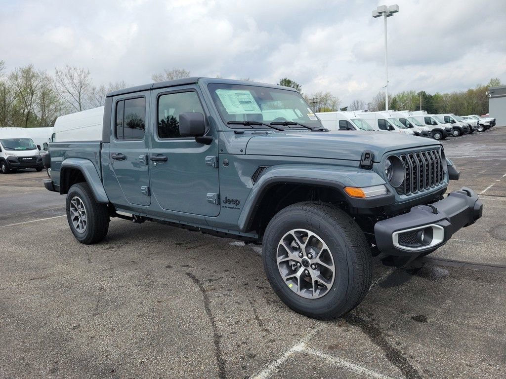 New 2025 Jeep Gladiator Sport video 2
