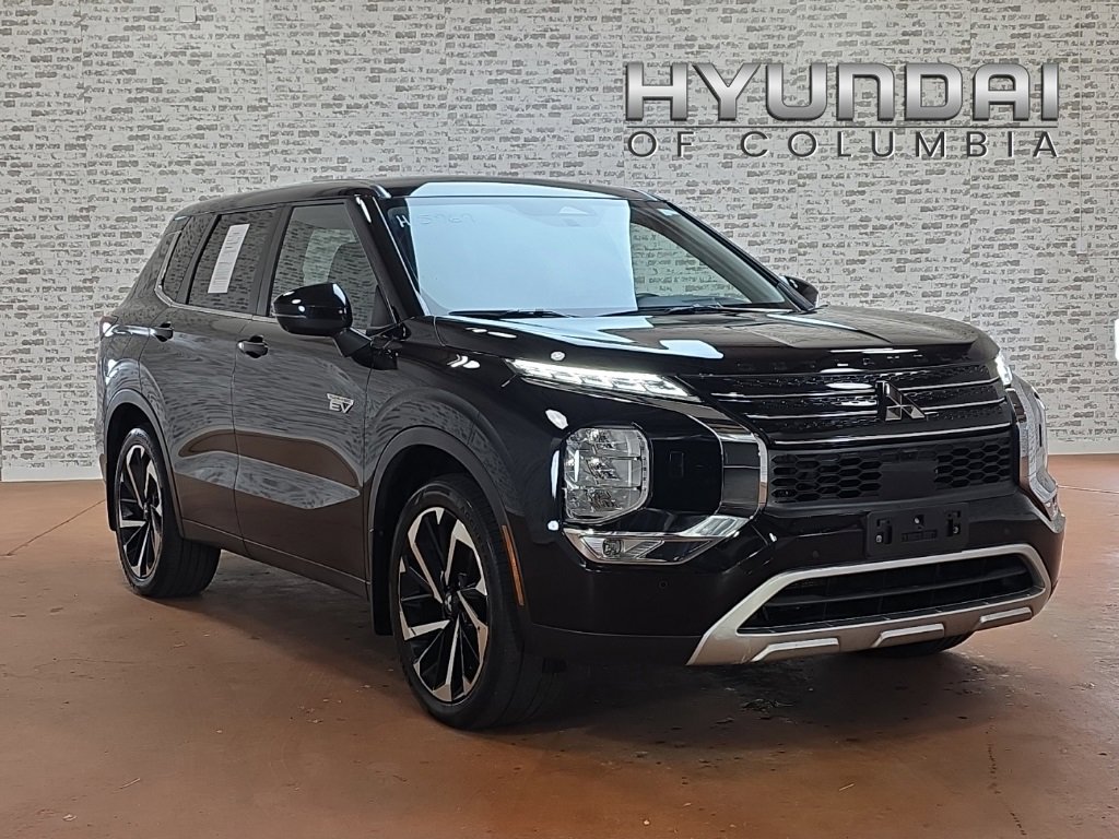 Used 2024 Mitsubishi Outlander SEL image 1